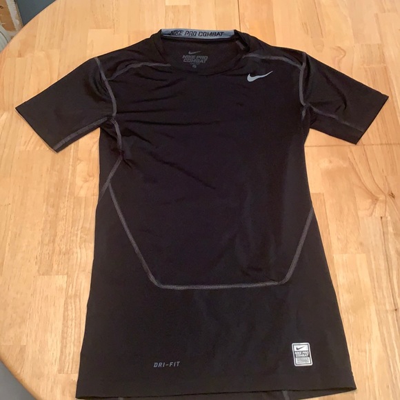 Men’s Nike T shirt - Picture 1 of 7